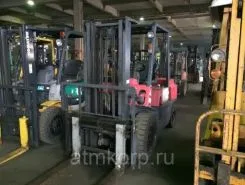 Вилочный погрузчик Nissan UGL02M30  б/у