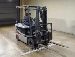Вилочный погрузчик Nissan P1B2L20  б/у