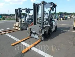 Вилочный погрузчик Nissan EBT-UG1F2  б/у
