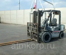 Вилочный погрузчик Nissan YGL02A30  б/у