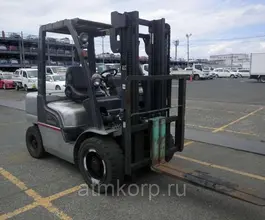 Вилочный погрузчик Nissan YGL02A30  б/у