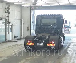Тягач Седельный тягач Nissan Quon  б/у фото 2