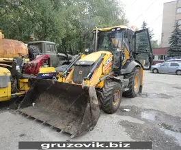 Экскаватор-погрузчик JCB 3CX 2013 года б/у
