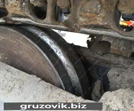 Экскаватор Hitachi ZX250LC 2006 года б/у
