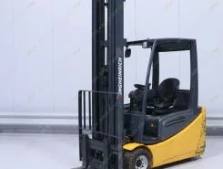 Вилочный погрузчик Jungheinrich EFG 220 2013 года б/у