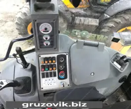 Экскаватор-погрузчик Komatsu WB93 2011 года б/у