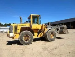 Фронтальный погрузчик Volvo L70 E 2007 года б/у фото 5