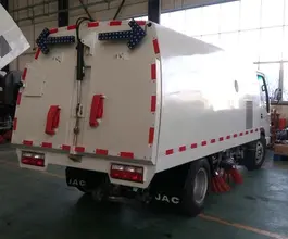 Дорожно-уборочный автомобиль Дорожно-уборочный автомобиль  JAC N120 2020 года новый