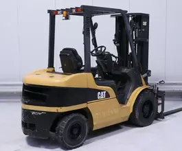 Вилочный погрузчик Caterpillar DP30NT  б/у