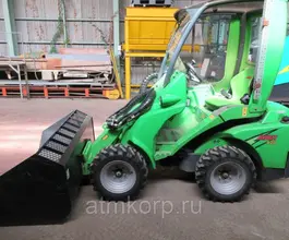 Фронтальный погрузчик Avant 420  б/у
