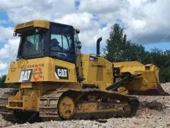 Бульдозер Caterpillar D6 2015 года б/у