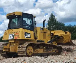 Бульдозер Caterpillar D6 2015 года б/у