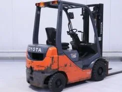Вилочный погрузчик Toyota 62-8FDF15  б/у