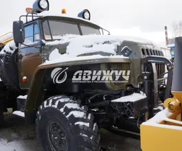 Дорожно-уборочный автомобиль Дорожно-уборочный автомобиль     б/у фото 4