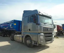 Седельный тягач Седельный тягач SITRAK c7h 2023 года б/у
