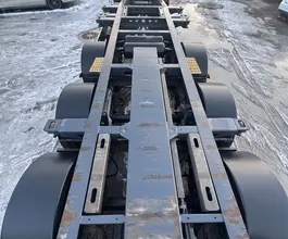 Полуприцеп-контейнеровоз WIELTON NS3R 2022 года б/у фото 4