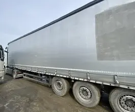 Тентованный полуприцеп Schmitz SCB S3T 2018 года б/у фото 3