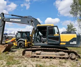 Экскаватор Hyundai HX220S 2021 года б/у