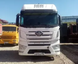 Седельный тягач Седельный тягач FAW J7 2023 года б/у