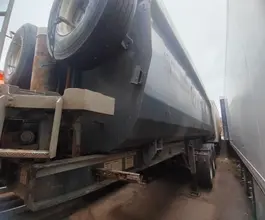 Полуприцеп самосвальный GRUNWALD 9453 2020 года б/у фото 2