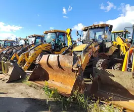 Экскаватор-погрузчик RUNMAX SE460R 2023 года б/у фото 4