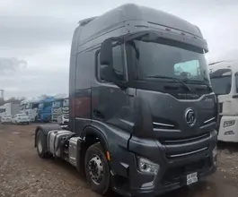Седельный тягач Седельный тягач Shacman SX4188YY381 2023 года б/у