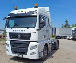 Седельный тягач Седельный тягач SITRAK c7h 2023 года б/у фото 3