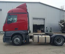 Седельный тягач Седельный тягач Mercedes-Benz Actros 2022 года б/у фото 3