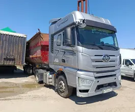 Седельный тягач Седельный тягач FAW J7 2023 года б/у фото 4