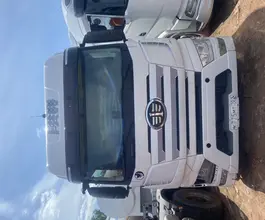 Седельный тягач Седельный тягач FAW J7 2023 года б/у фото 3
