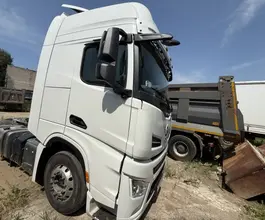 Седельный тягач Седельный тягач Shacman SX4188YY381 2023 года б/у