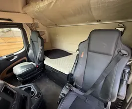 Седельный тягач Седельный тягач Shacman SX4188YY381 2023 года б/у фото 4