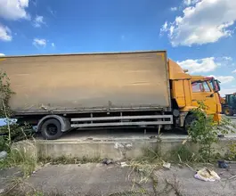 Тентованный грузовик Тентованный грузовик  Камаз 2020 года б/у