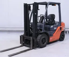 Вилочный погрузчик Toyota 62-8FDF25  б/у