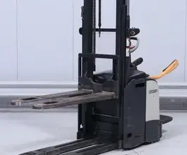 Штабелер Crown ES4000  б/у