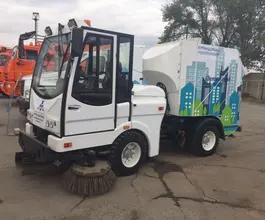 Дорожно-уборочный автомобиль Дорожно-уборочный автомобиль  Кургандормаш УКМ-2500 2020 года новый