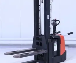 Штабелер Toyota SPE 160  б/у