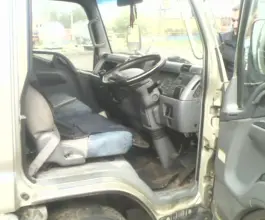 Тентованный грузовик Тентованный грузовик  Mitsubishi 2003 года б/у фото 3