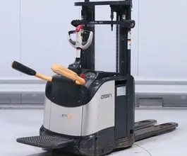 Штабелер Crown ES4000  б/у фото 2