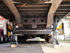 Шторный полуприцеп Luxuda LZC9404XXYCL 2024 года новый фото 7