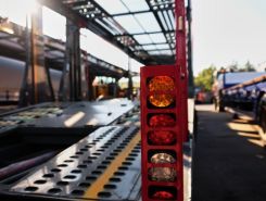 Полуприцеп-автовоз LUXUDA LZC9405BG 2024 года новый фото 8