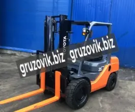 Вилочный погрузчик Toyota 52-8FDJF35 2014 года б/у