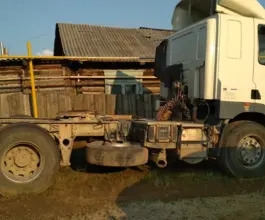 Тягач Седельный тягач DAF CF 85 2008 года б/у фото 2