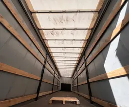 Тентованный полуприцеп CARGOLINE 932200-52 2023 года б/у фото 4