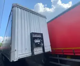 Тентованный полуприцеп Kassbohrer XS 2020 года б/у
