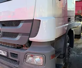 Седельный тягач Седельный тягач Mercedes-Benz Actros 2017 года б/у фото 4