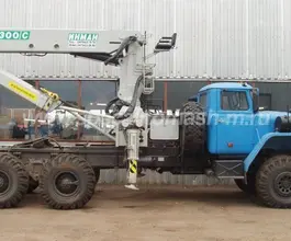 Тягач с КМУ Урал 4320  б/у
