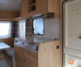 Жилой прицеп Adria UNICA 360 DB 1996 года б/у фото 4