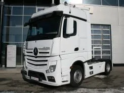 Тягач Седельный тягач Mercedes-Benz Actros 2015 года б/у