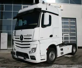 Тягач Седельный тягач Mercedes-Benz Actros 2015 года б/у